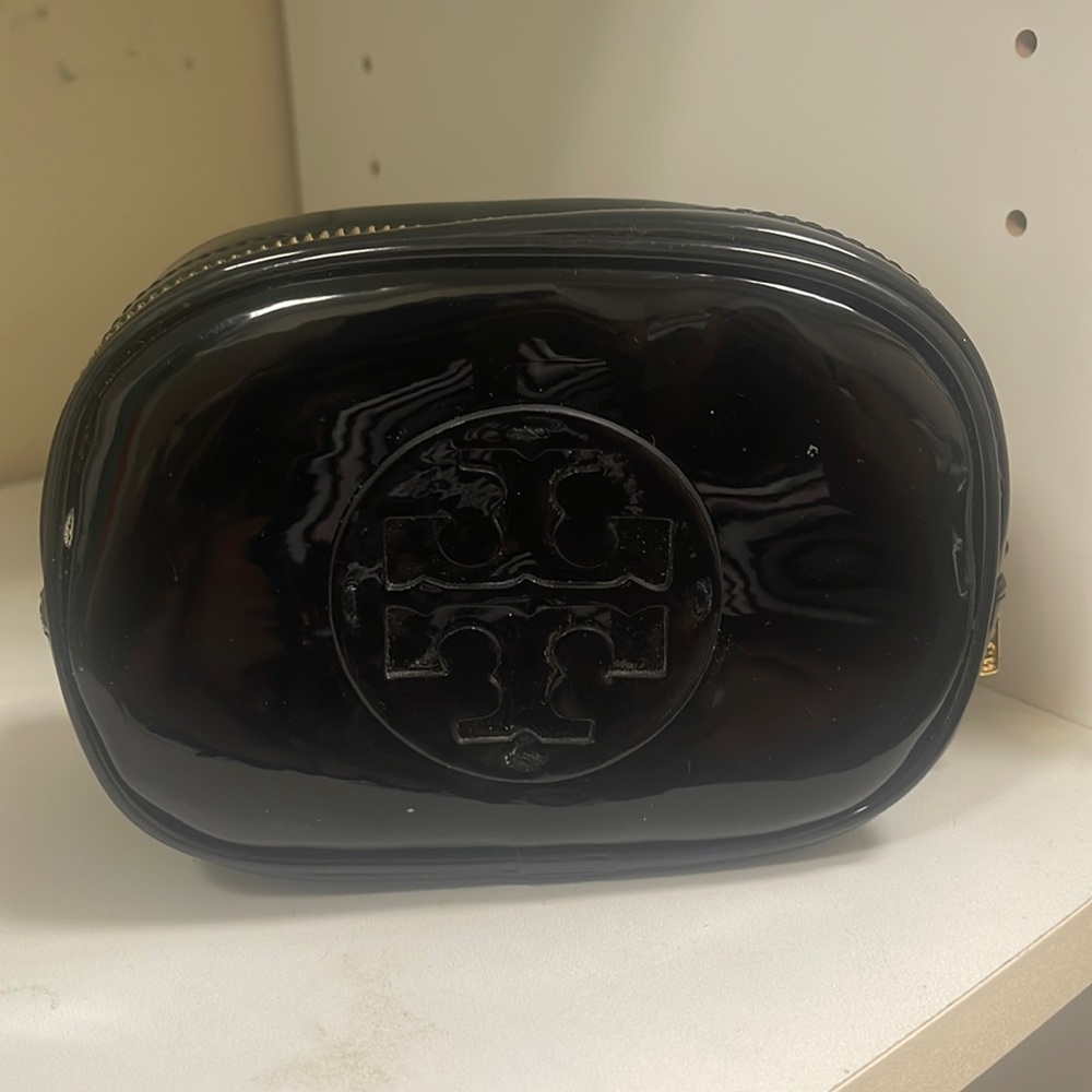 Authentic Tory Burch Makeup 💄 Pouch Black Patent Leather